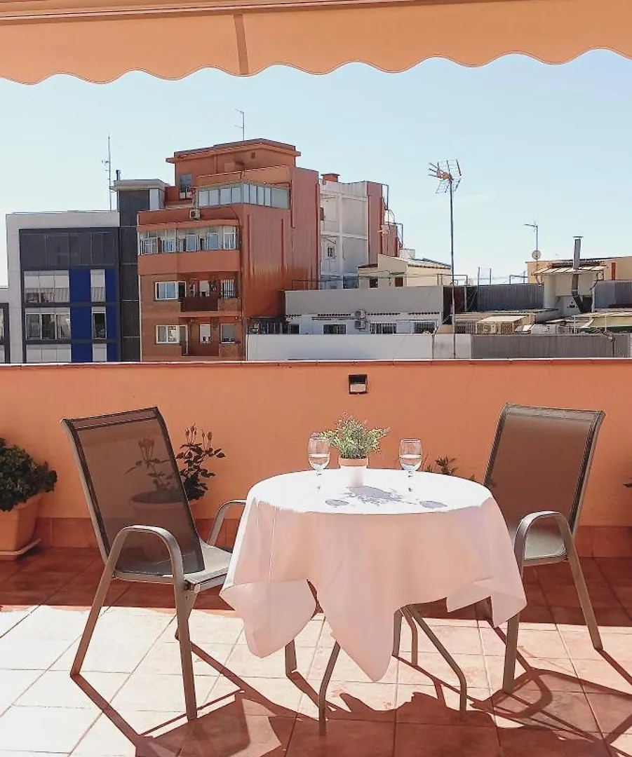 Sunny Penthouse Apartment L'Hospitalet de Llobregat