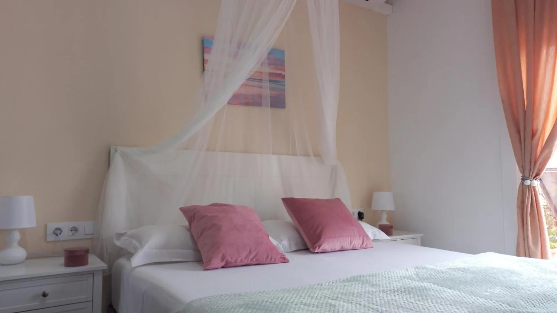 Sunny Penthouse Apartment L'Hospitalet de Llobregat 0*,  Spain